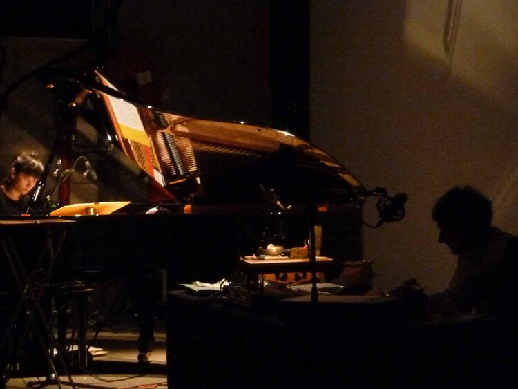 Gordon Pym and Barbara Dang performing